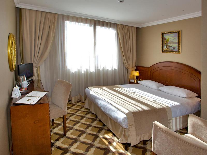 Tilia Hotel
