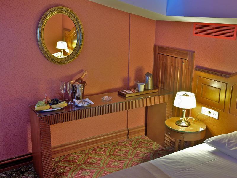 Tilia Hotel