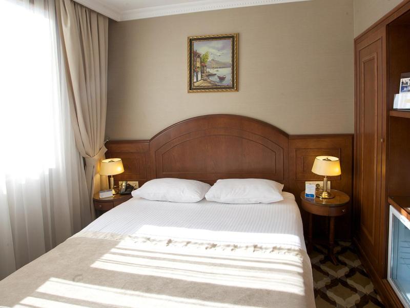 Tilia Hotel