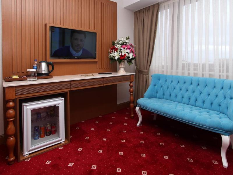 Tilia Hotel