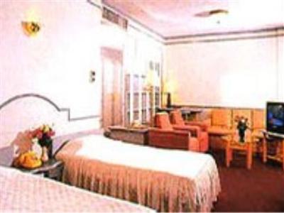 Tipchang Lampang Hotel