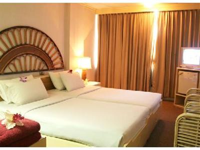Tipchang Lampang Hotel