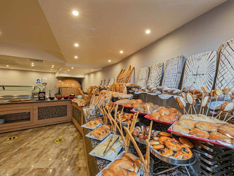 Titanic Resort & Aqua Park