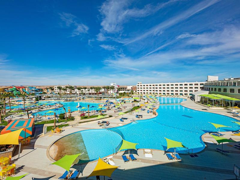 Titanic Resort & Aqua Park