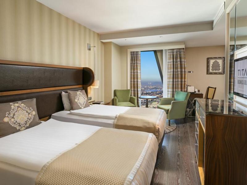 Windsor Hotel & Convention Center