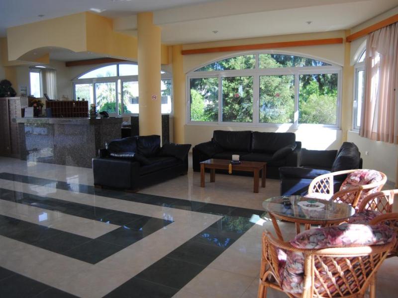 Tivoli Hotel & Apartments