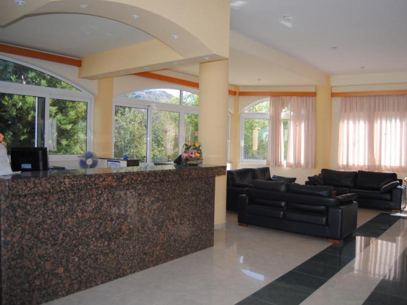 Tivoli Hotel & Apartments