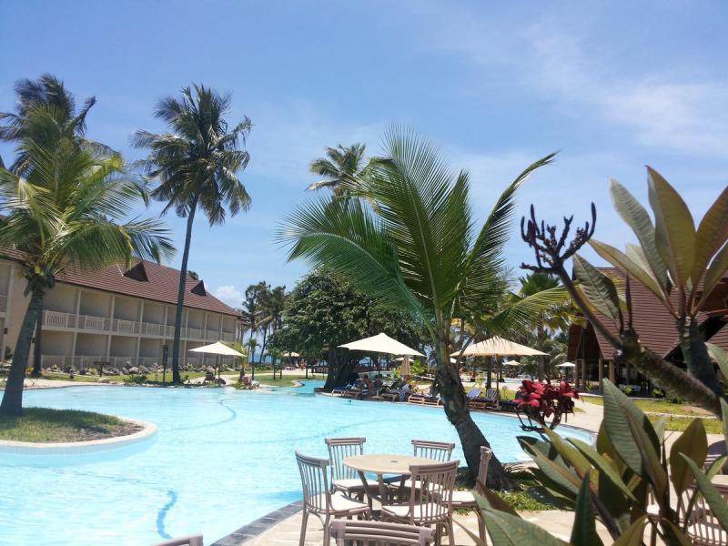 Tiwi Beach Resort