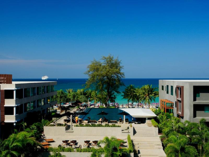 B-Lay Tong Beach Resort