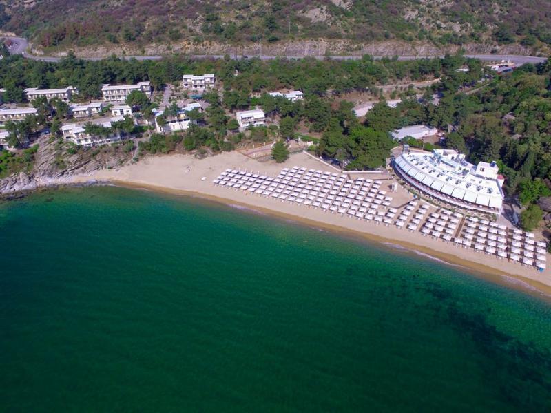 Bomo Tosca Beach