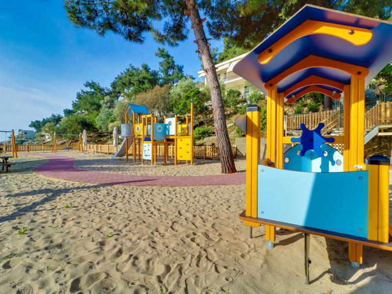 Bomo Tosca Beach
