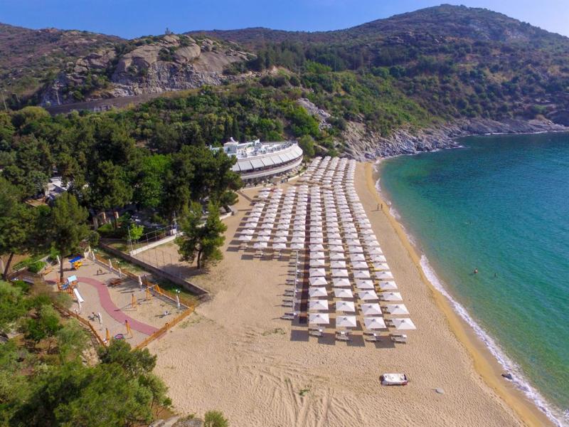 Bomo Tosca Beach