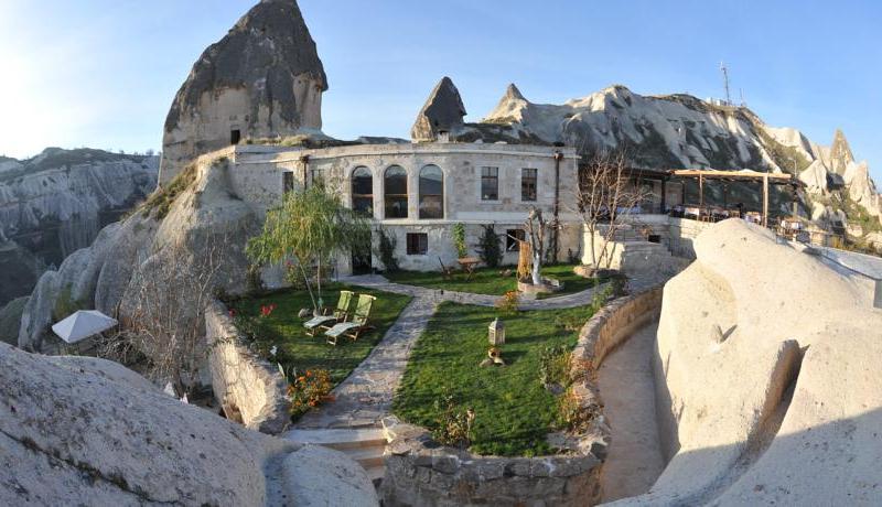 Travellers Cave Hotel