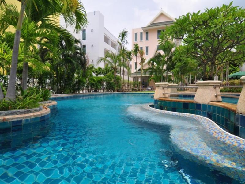 Baan Karon Buri Resort