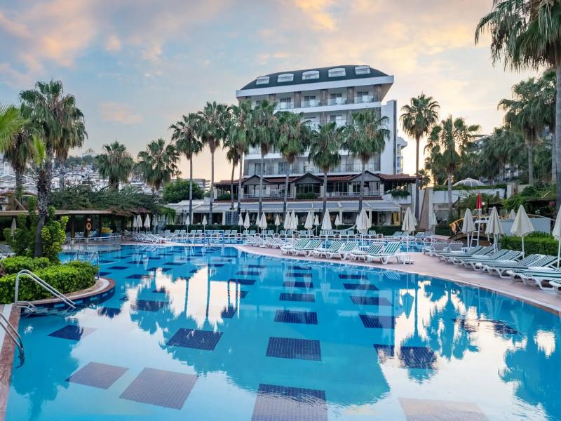 Trendy Hotel Palm Beach