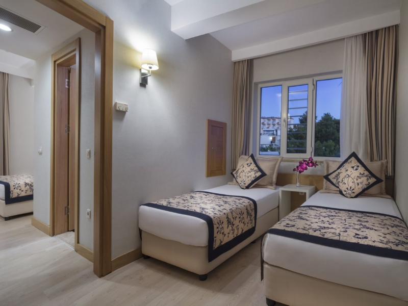 Trendy Hotel Palm Beach