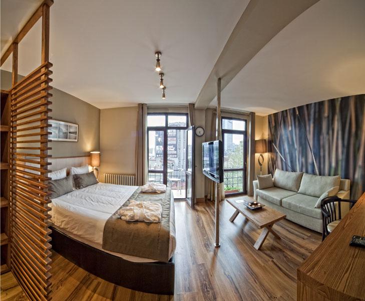 Triada Hotel