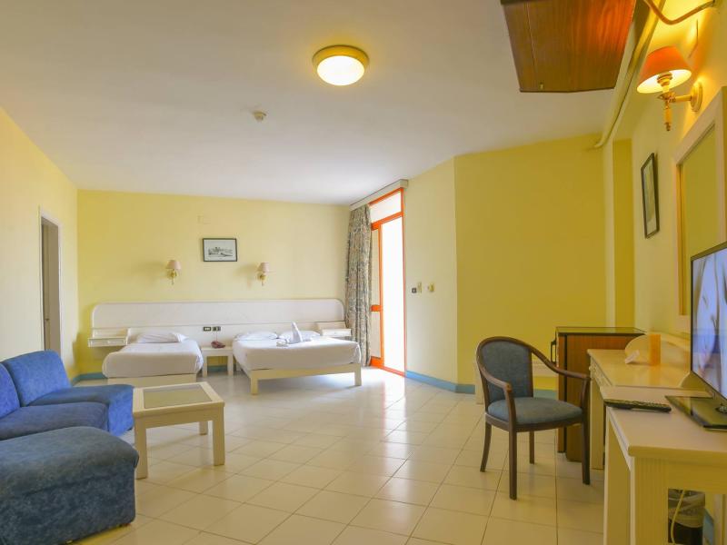 Empire Hotel