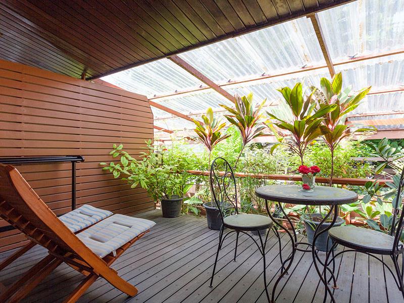 Tropica Bungalow Hotel & Restaurant