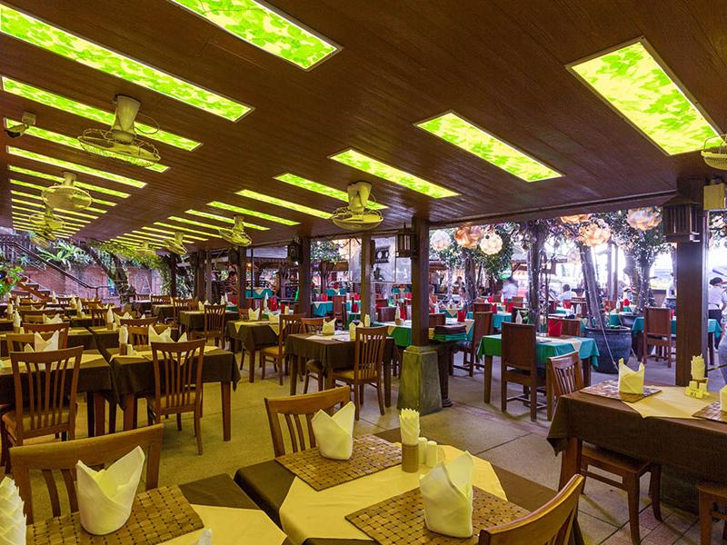 Tropica Bungalow Hotel & Restaurant