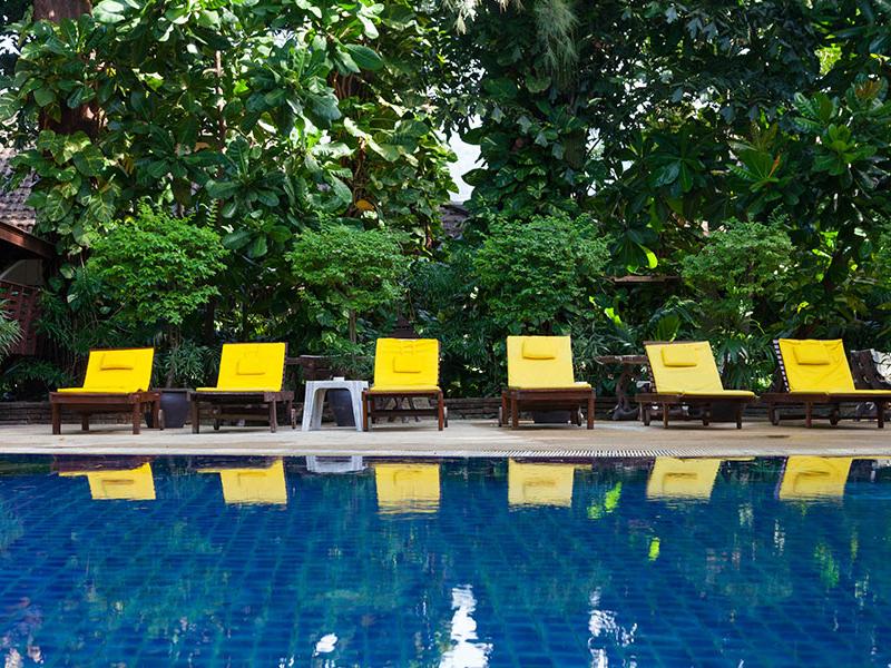 Tropica Bungalow Hotel & Restaurant