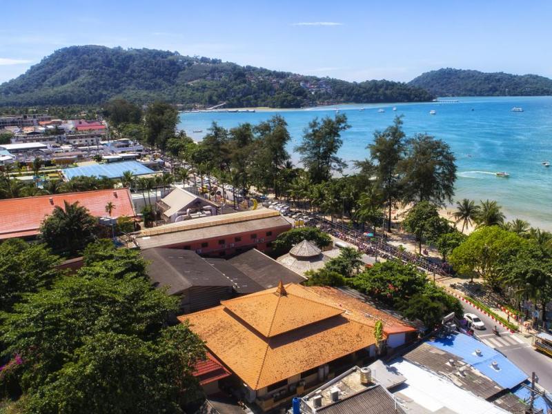 Tropica Bungalow Hotel & Restaurant