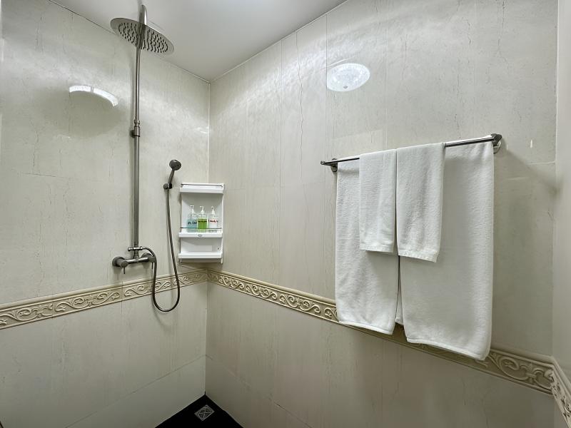 Tropica Bungalow Hotel & Restaurant