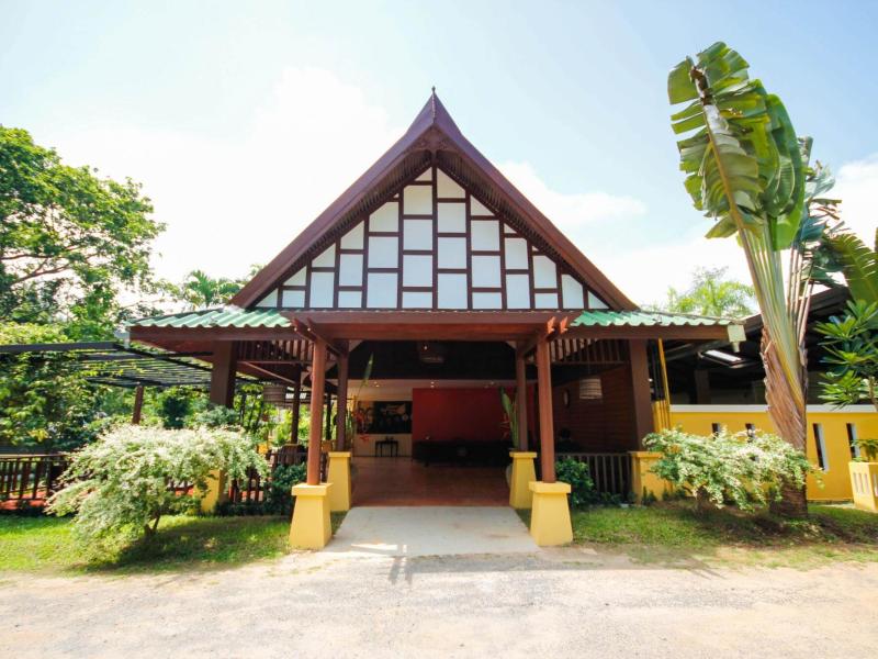 Baan Panwa Resort & Spa