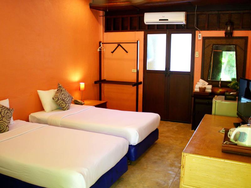 Baan Panwa Resort & Spa