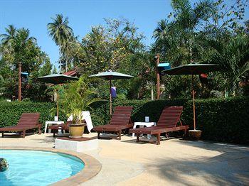 Tropical Garden Lounge Hotel & Resort
