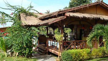 Tropical Garden Lounge Hotel & Resort