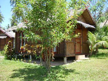 Tropical Garden Lounge Hotel & Resort