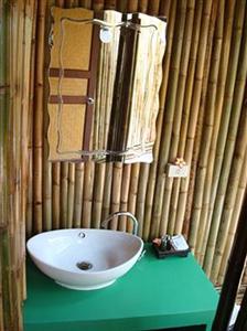 Tropical Garden Lounge Hotel & Resort