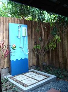 Tropical Garden Lounge Hotel & Resort