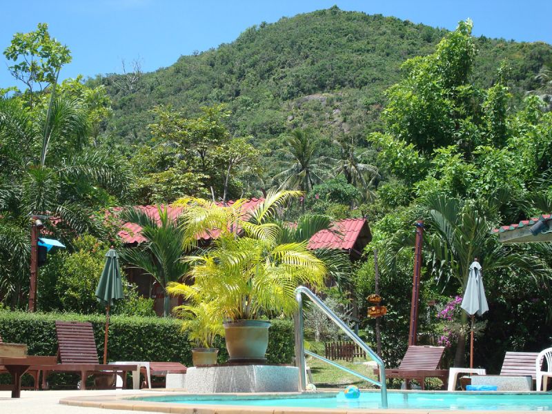 Tropical Garden Lounge Hotel & Resort