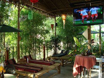 Tropical Garden Lounge Hotel & Resort