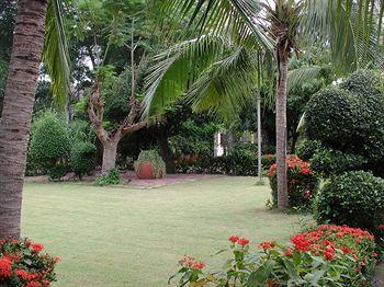 Baan Rajdamnern Resort