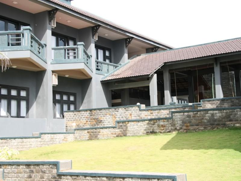 Tropicana Beach Resort & Spa