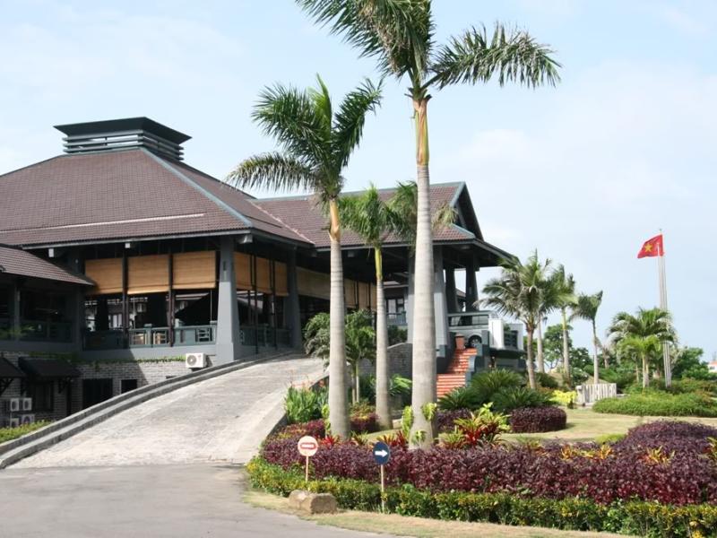 Tropicana Beach Resort & Spa