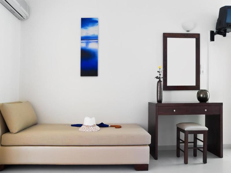 Troulis Apartments Hotel