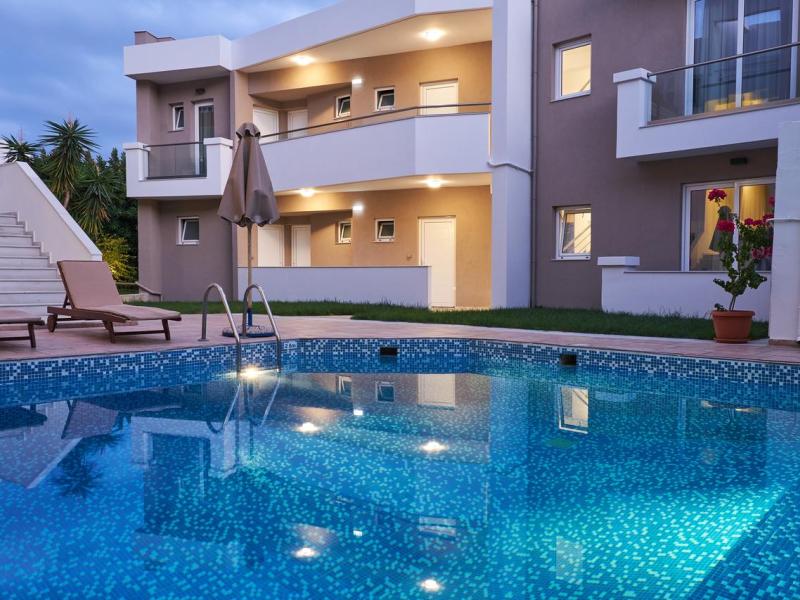 Troulis Apartments Hotel