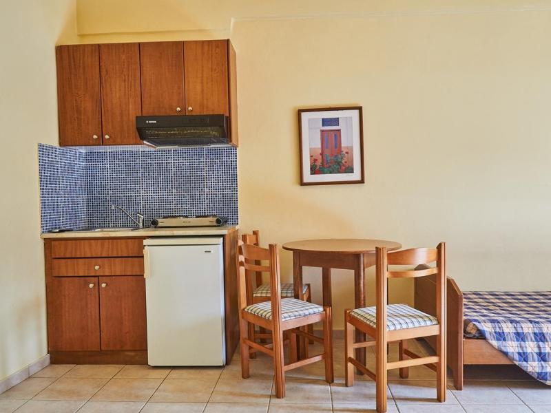 Troulis Apartments Hotel