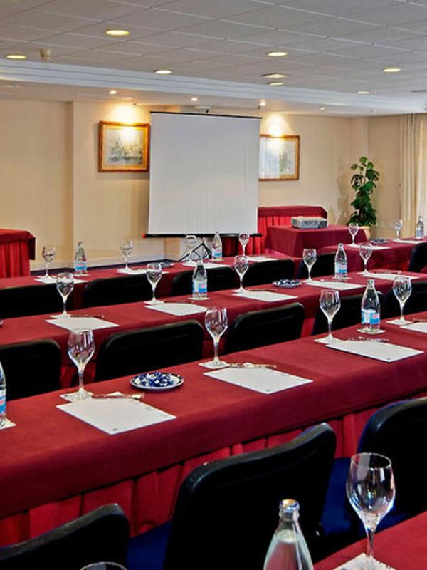 TRYP Cadiz La Caleta Hotel