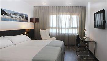 TRYP Cadiz La Caleta Hotel