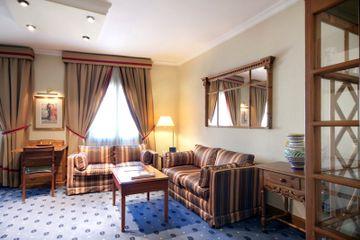 Tryp Sevilla Macarena