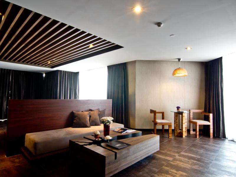 Tsix5 Hotel
