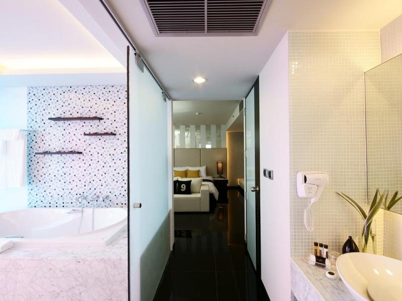 Tsix5 Hotel