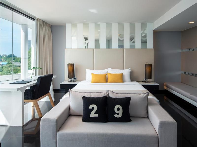 Tsix5 Hotel