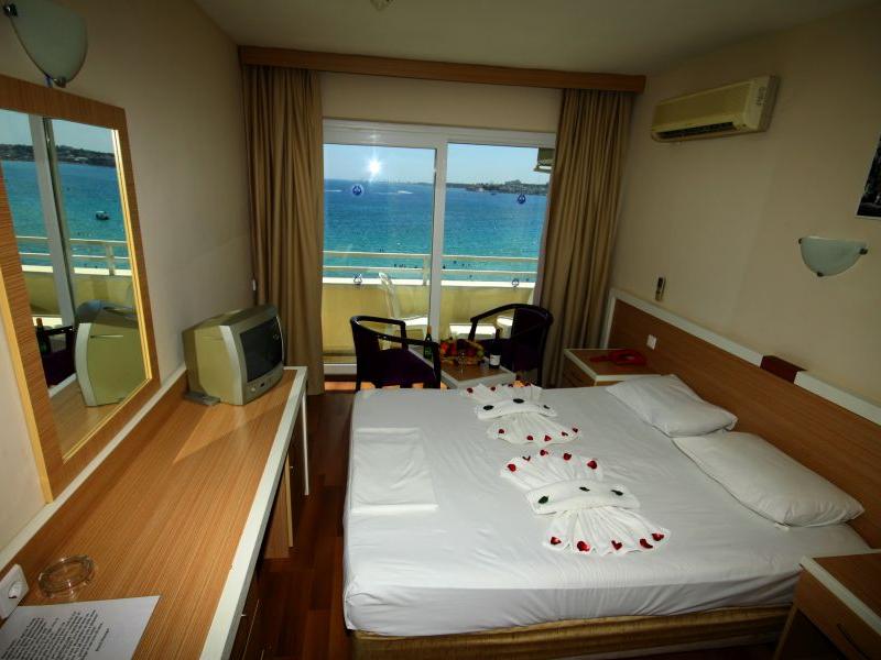 Tuntas Beach Hotel Altinkum