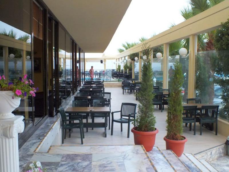 Tuntas Beach Hotel Altinkum